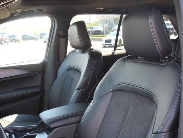 new 2024 Jeep Grand Cherokee car, priced at $45,143