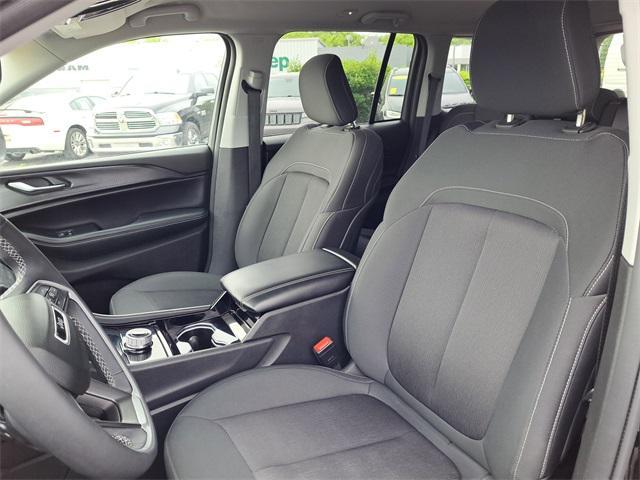 used 2023 Jeep Grand Cherokee car, priced at $32,598