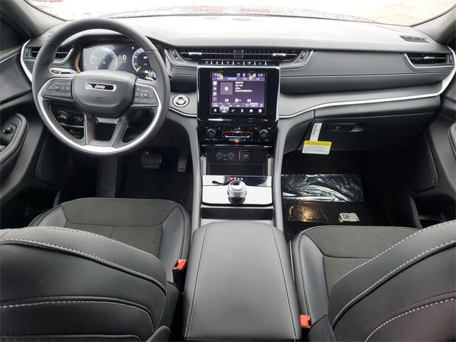 new 2025 Jeep Grand Cherokee car, priced at $41,373