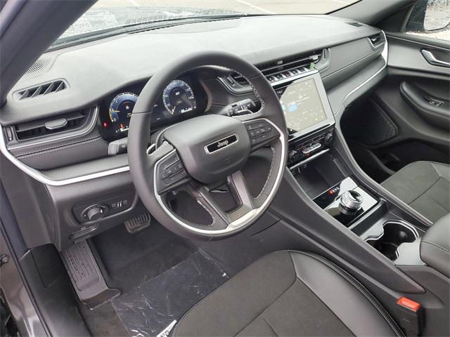 new 2025 Jeep Grand Cherokee car, priced at $42,224