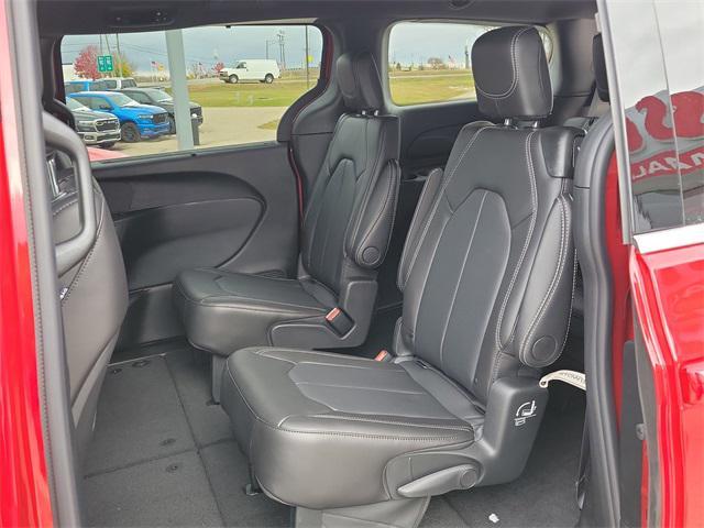 new 2026 Chrysler Pacifica car, priced at $39,245