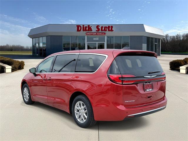 new 2026 Chrysler Pacifica car, priced at $39,245