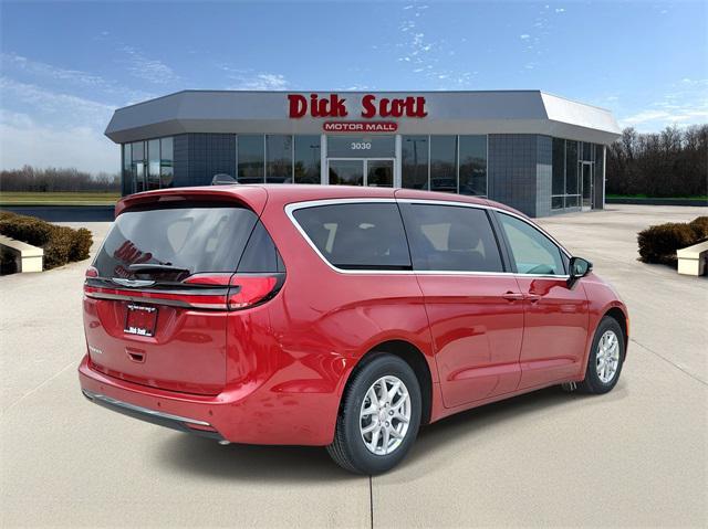 new 2026 Chrysler Pacifica car, priced at $39,245