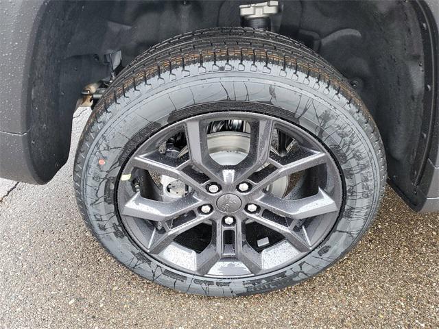 new 2025 Jeep Grand Cherokee car, priced at $47,808