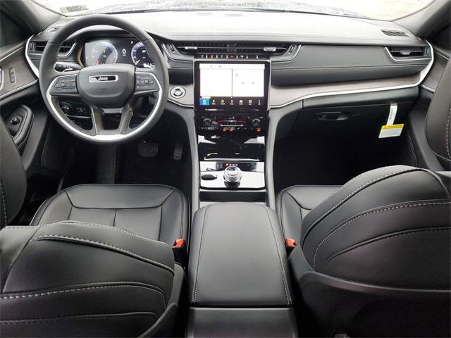 new 2025 Jeep Grand Cherokee car, priced at $47,808