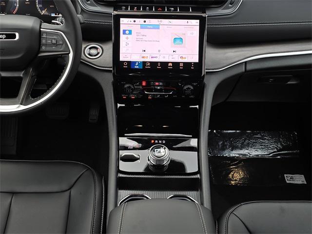 new 2025 Jeep Grand Cherokee car, priced at $48,659