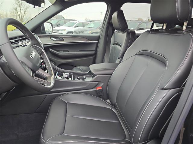 new 2025 Jeep Grand Cherokee car, priced at $48,659