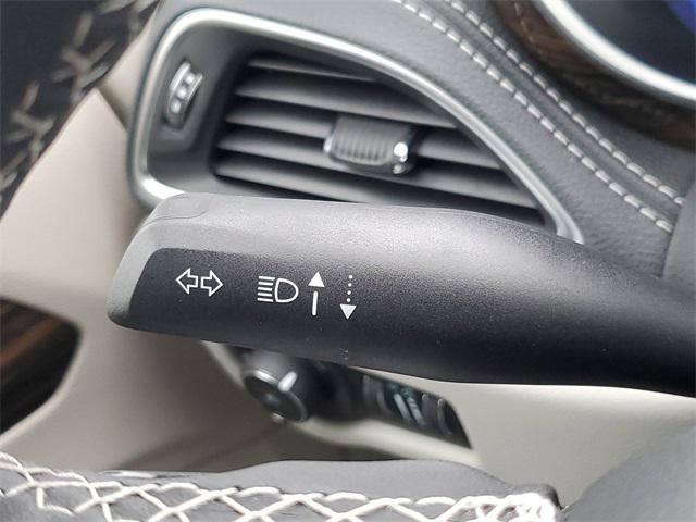 used 2023 Chrysler Pacifica car, priced at $33,777