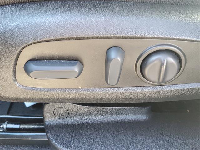 used 2022 Chevrolet Equinox car, priced at $17,999