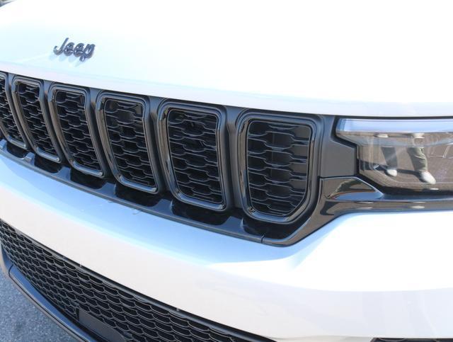 new 2024 Jeep Grand Cherokee car, priced at $44,753