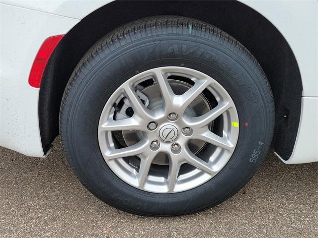 new 2026 Chrysler Pacifica car, priced at $39,915