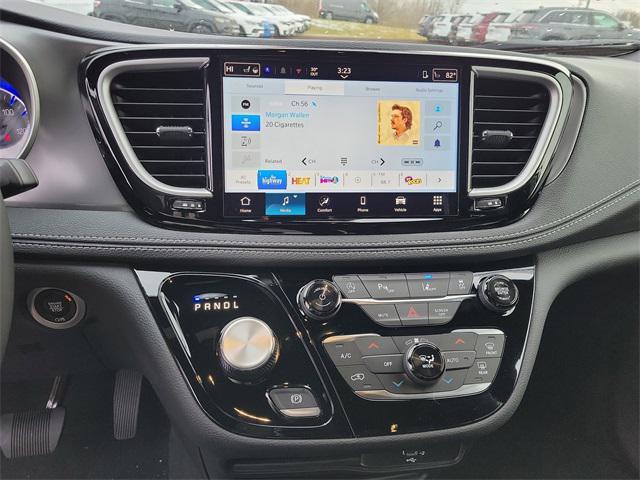 new 2026 Chrysler Pacifica car, priced at $39,915