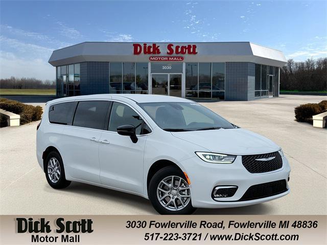 new 2026 Chrysler Pacifica car, priced at $39,915