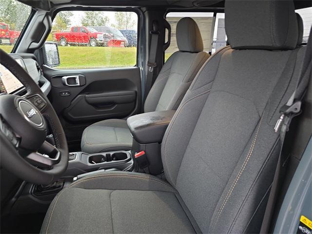 new 2025 Jeep Gladiator car, priced at $47,128