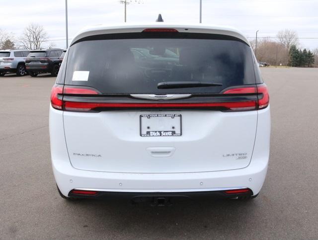 new 2024 Chrysler Pacifica car, priced at $49,611