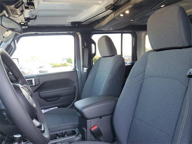 new 2025 Jeep Wrangler car, priced at $50,323