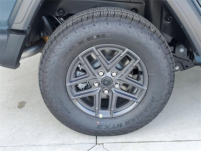 new 2025 Jeep Wrangler car, priced at $50,323