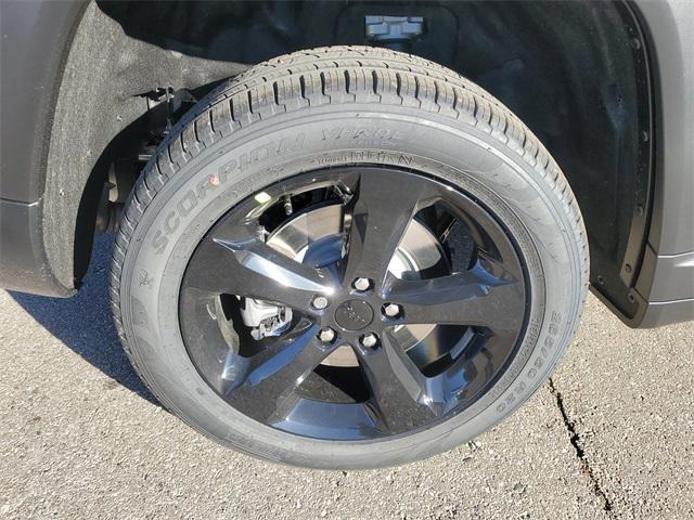 new 2025 Jeep Grand Cherokee L car, priced at $48,651