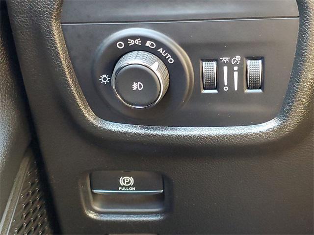 used 2024 Jeep Grand Cherokee car, priced at $38,972