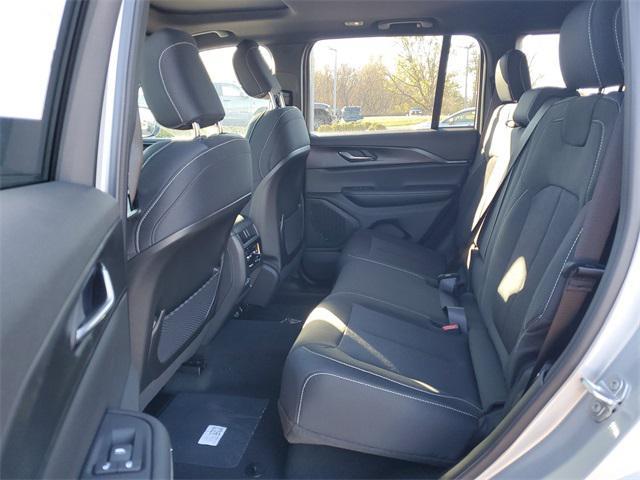 new 2025 Jeep Grand Cherokee car, priced at $39,186