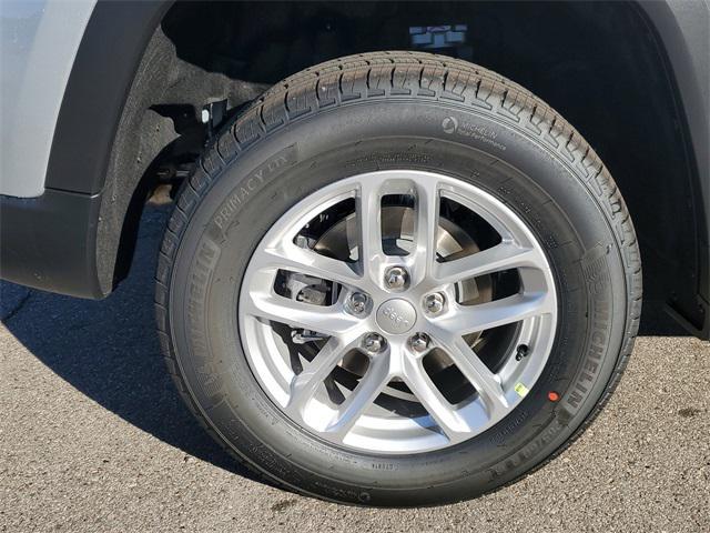 new 2025 Jeep Grand Cherokee car, priced at $39,186