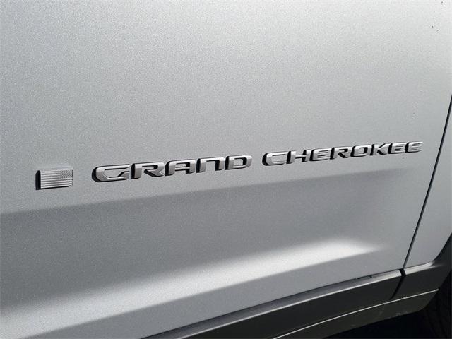 new 2025 Jeep Grand Cherokee car, priced at $39,186