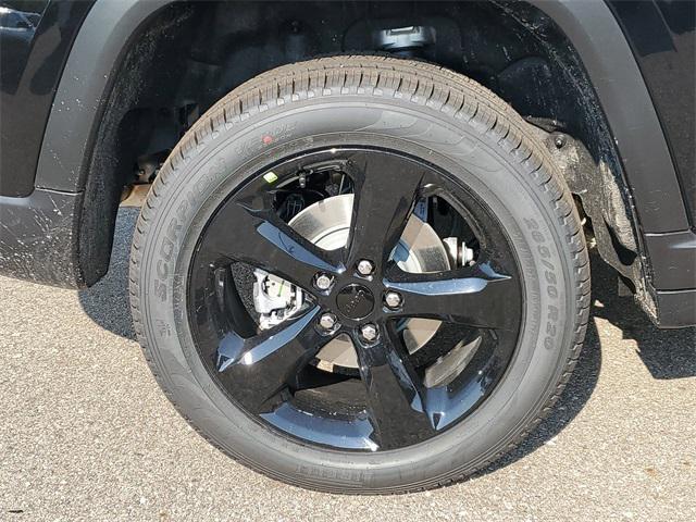 new 2025 Jeep Grand Cherokee car, priced at $46,536