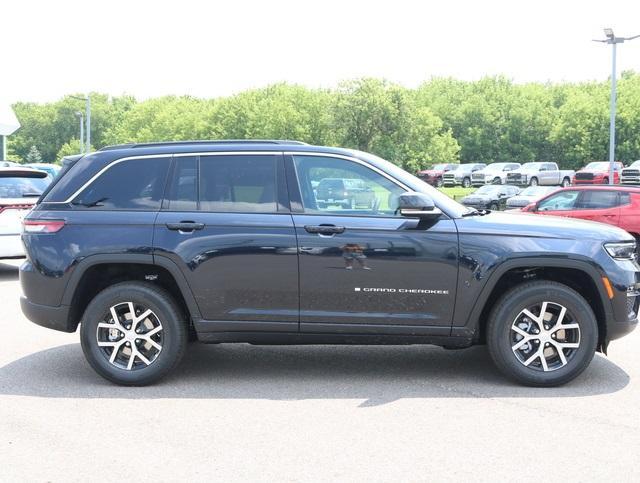 new 2024 Jeep Grand Cherokee car, priced at $44,359