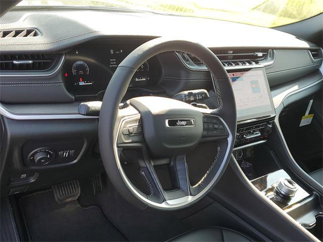 new 2025 Jeep Grand Cherokee car, priced at $45,456