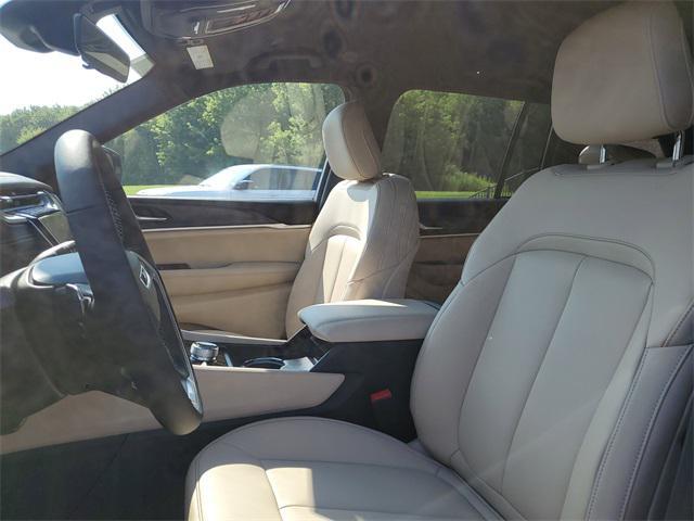 new 2025 Jeep Grand Cherokee car, priced at $43,355
