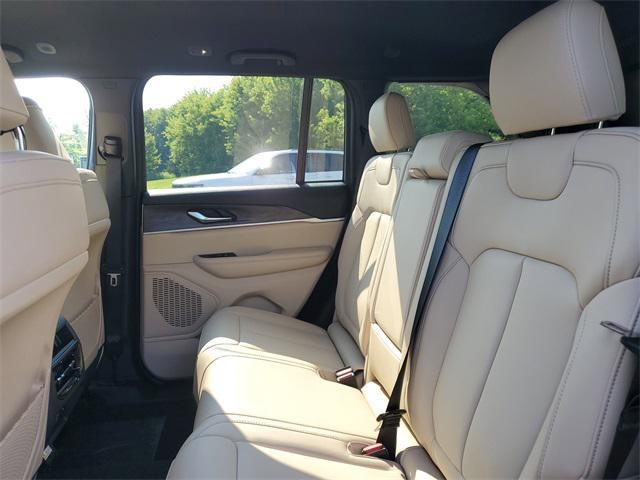 new 2025 Jeep Grand Cherokee car, priced at $43,355