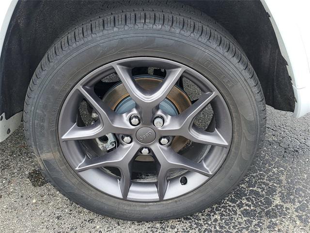 used 2021 Jeep Grand Cherokee car, priced at $30,495