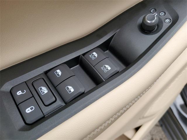 new 2025 Jeep Grand Cherokee car, priced at $43,746