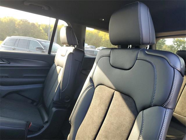 new 2025 Jeep Grand Cherokee L car, priced at $42,357