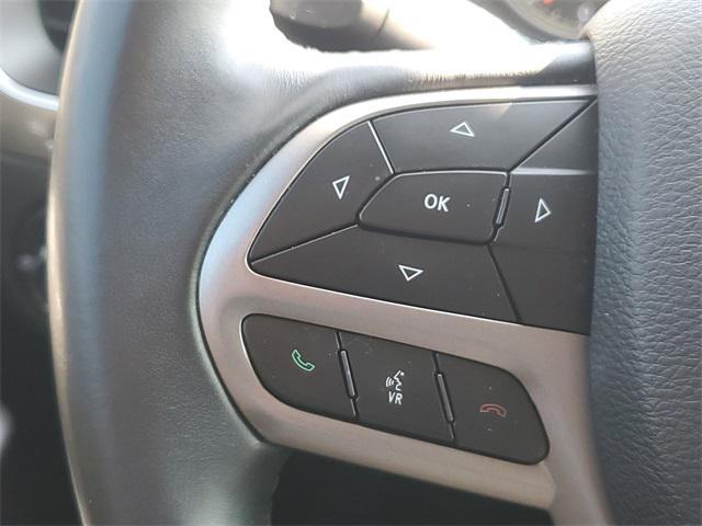 used 2019 Jeep Cherokee car, priced at $17,391