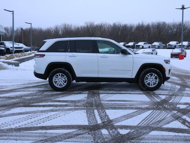 new 2025 Jeep Grand Cherokee car, priced at $37,477