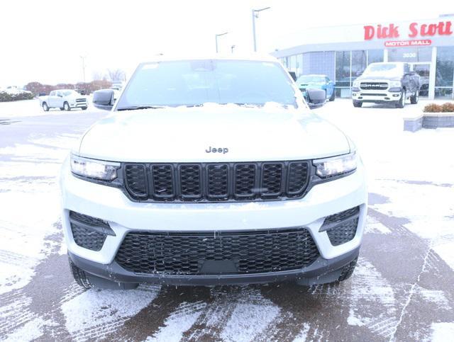 new 2025 Jeep Grand Cherokee car, priced at $41,666