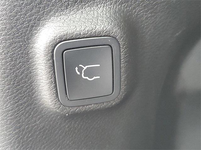 used 2019 Jeep Cherokee car, priced at $22,899