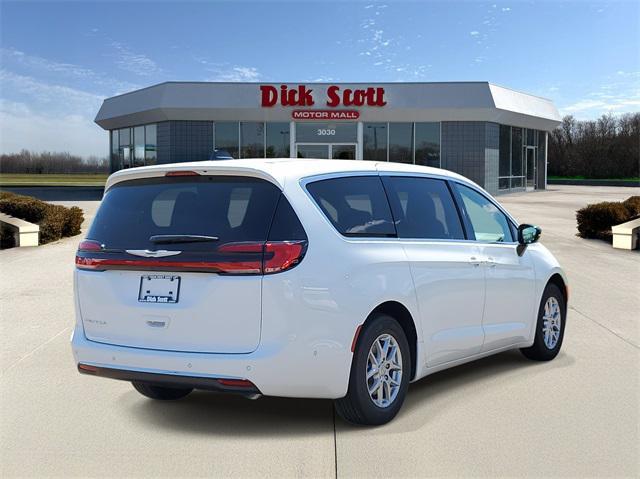 new 2025 Chrysler Pacifica car, priced at $42,691
