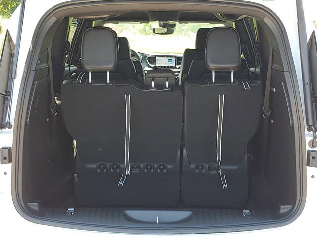 new 2025 Chrysler Pacifica car, priced at $42,691