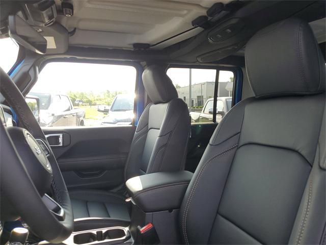 new 2025 Jeep Gladiator car, priced at $46,713