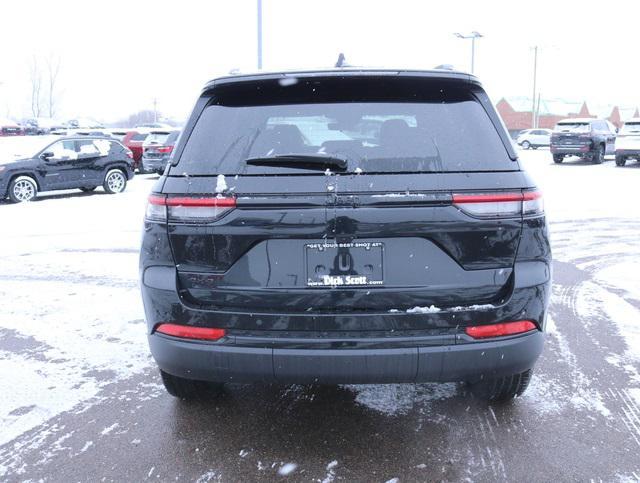 new 2025 Jeep Grand Cherokee car, priced at $42,221