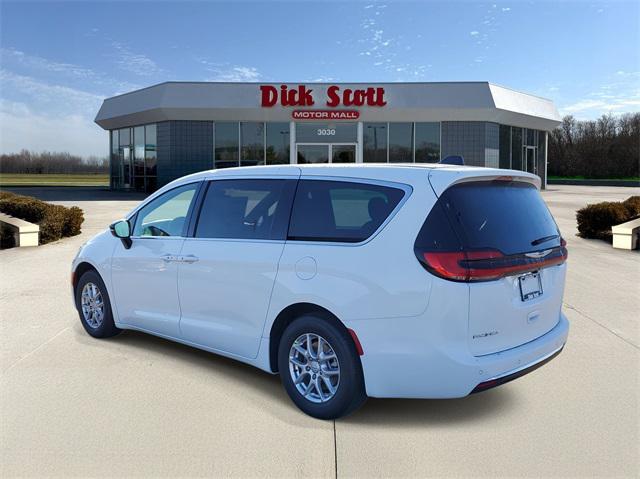 new 2026 Chrysler Pacifica car, priced at $38,821
