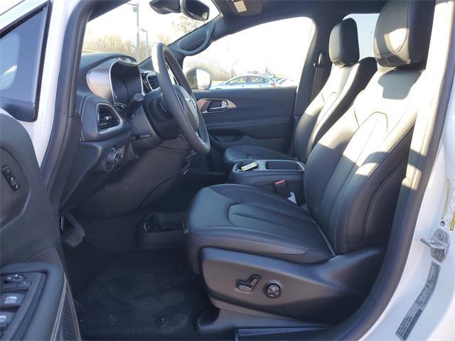 new 2026 Chrysler Pacifica car, priced at $38,821