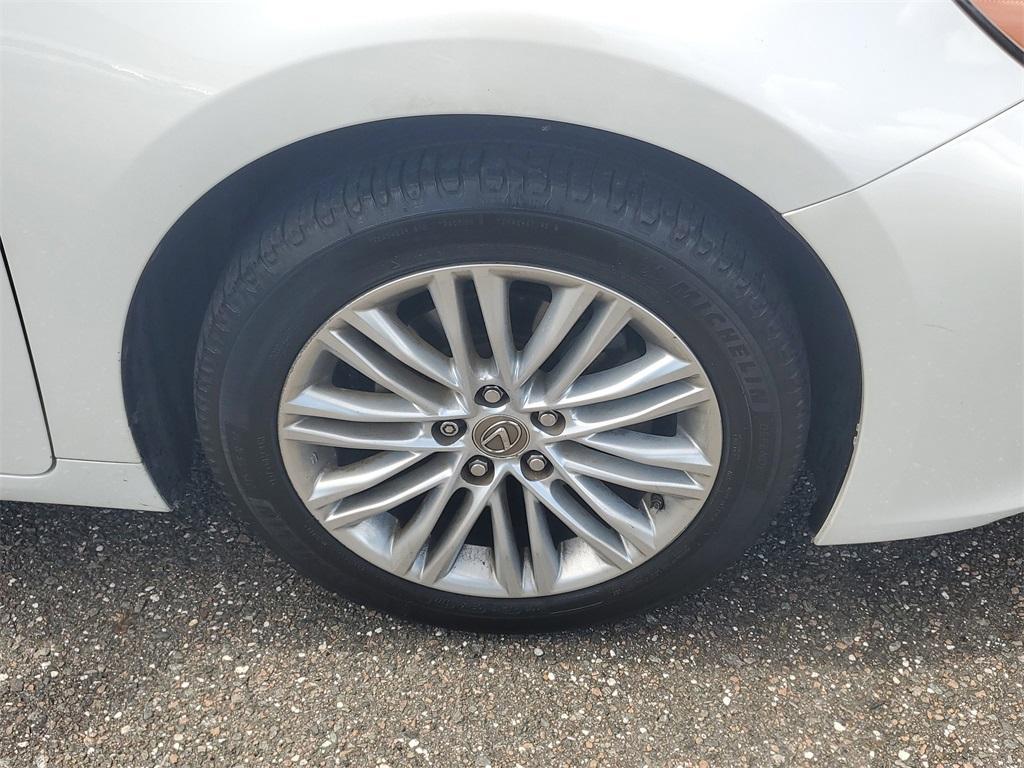 used 2013 Lexus ES 350 car, priced at $12,069