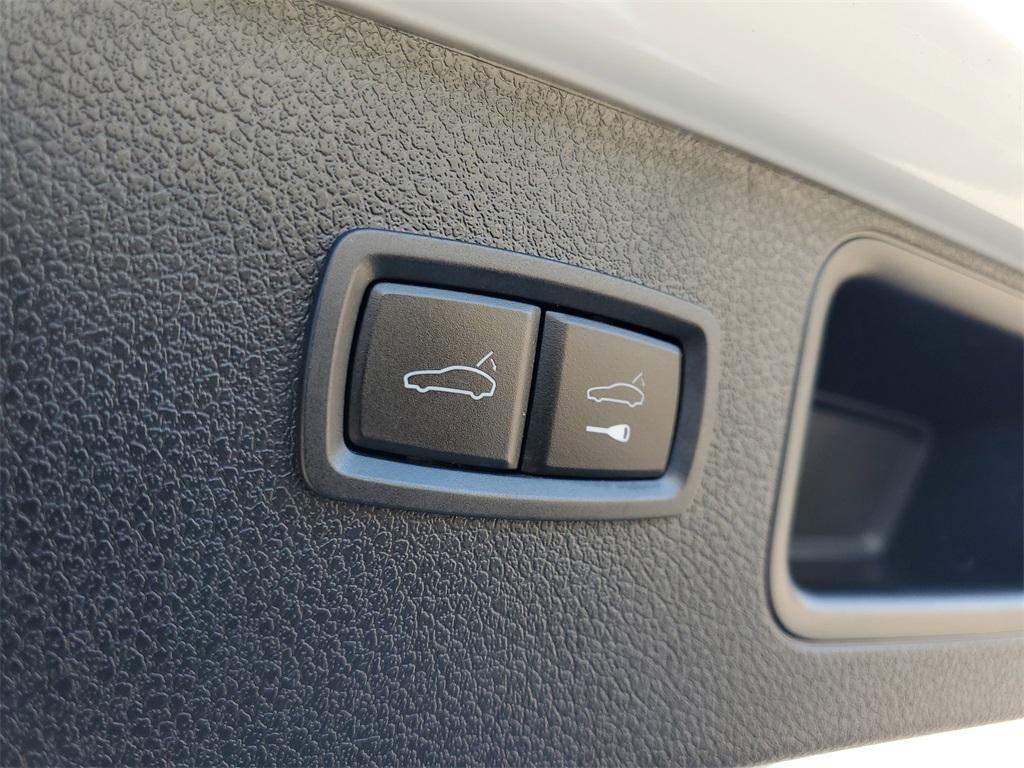 used 2022 Porsche Macan car, priced at $40,229