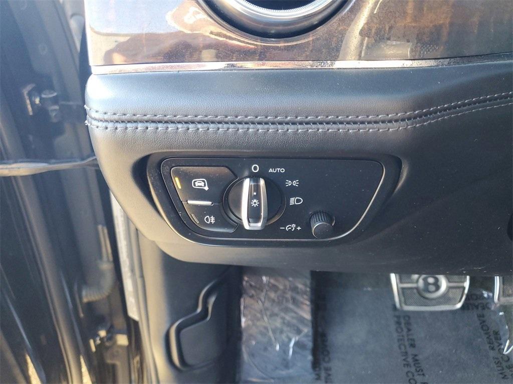 used 2019 Bentley Bentayga car, priced at $73,487