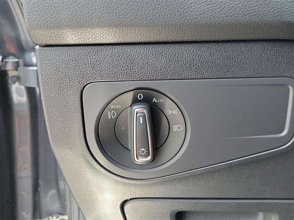 used 2021 Volkswagen Tiguan car, priced at $22,314