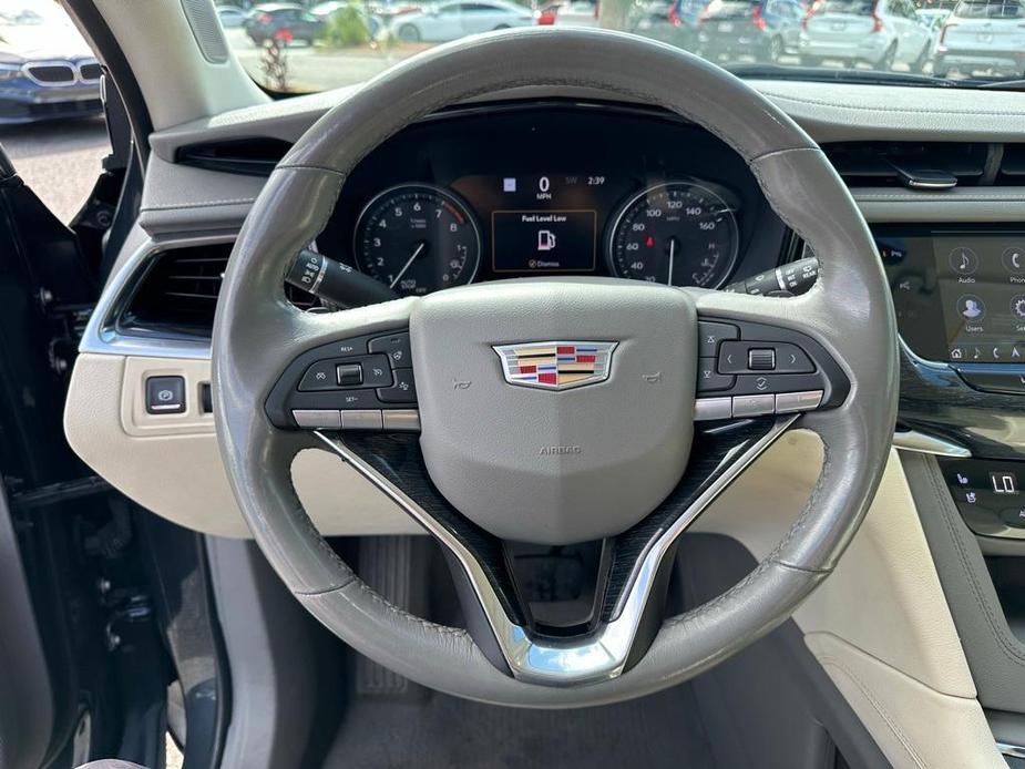 used 2022 Cadillac XT6 car, priced at $32,490