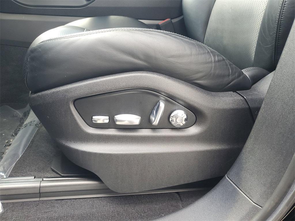 used 2019 Porsche Cayenne car, priced at $35,000